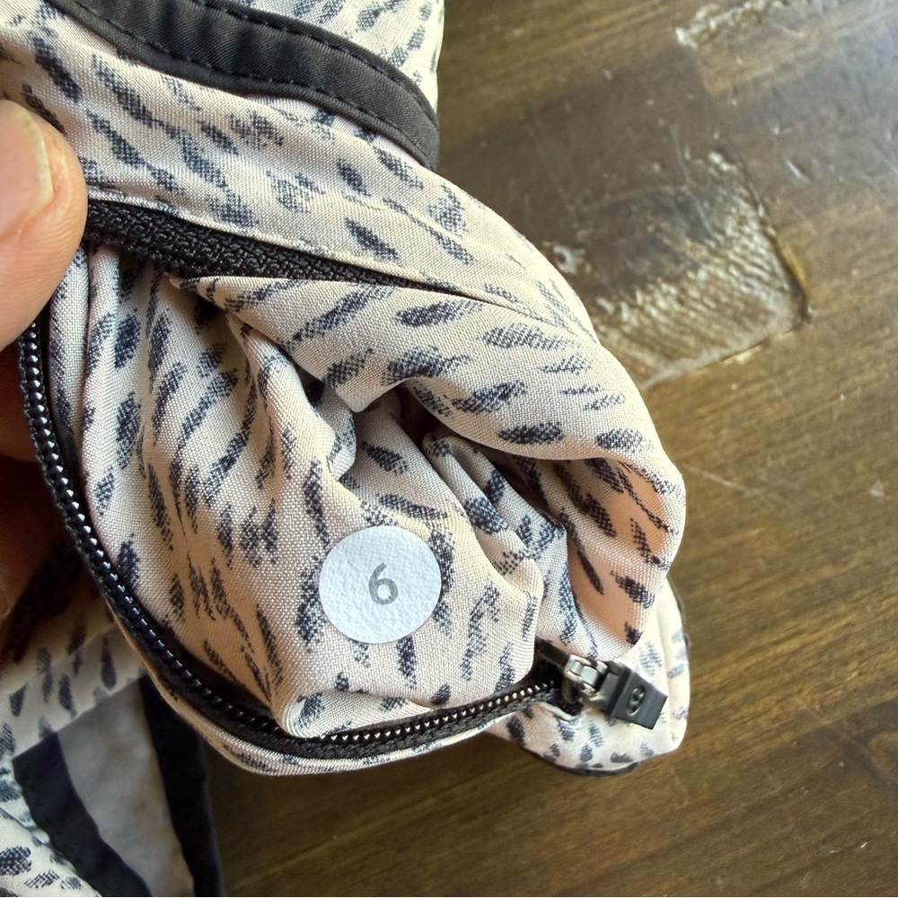 Lululemon Run Speed Leopard Print Shorts - Picture 6 of 9